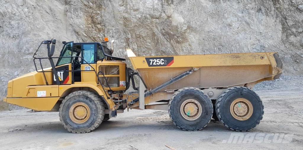 Caterpillar 725C2 Kĺbové nákladné autá