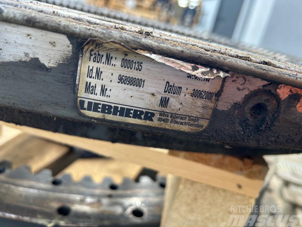 Liebherr R906 WIENIEC OBROTU SLEWING RING Podvozky a zavesenie kolies