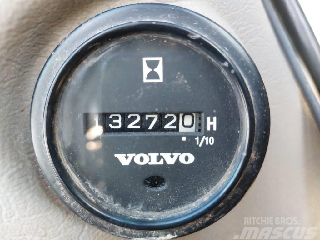 Volvo EC250DNL PYÖRITTÄJÄLLÄ Pásové rýpadlá