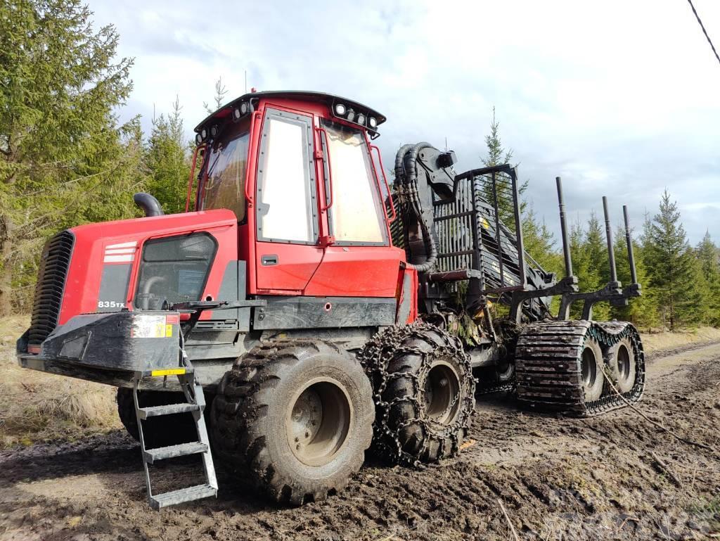 Komatsu 835TX Lesné traktory