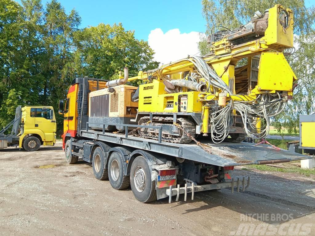 Atlas Copco Mustang Waterwell drill rigs