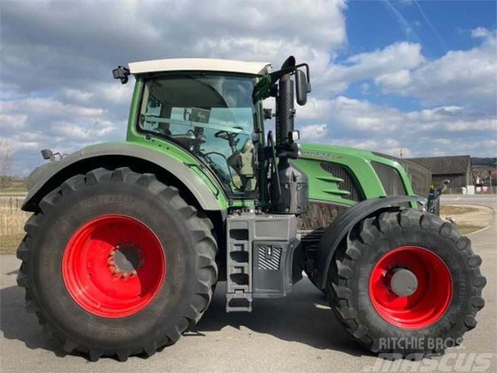 Fendt 828 Vario Profi Plus S4 Traktory