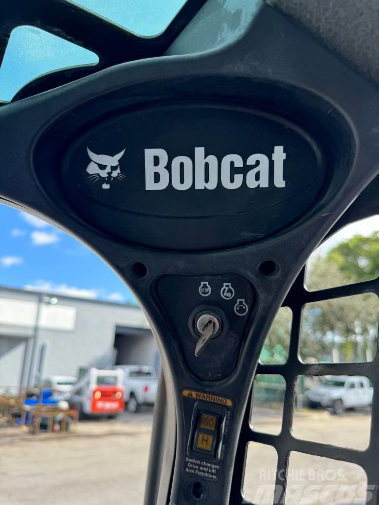 Bobcat T 740 Šmykom riadené nakladače