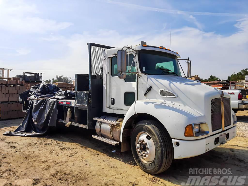 Kenworth T 300 Plošinové nákladné automobily/nákladné automobily so sklápacími bočnicami