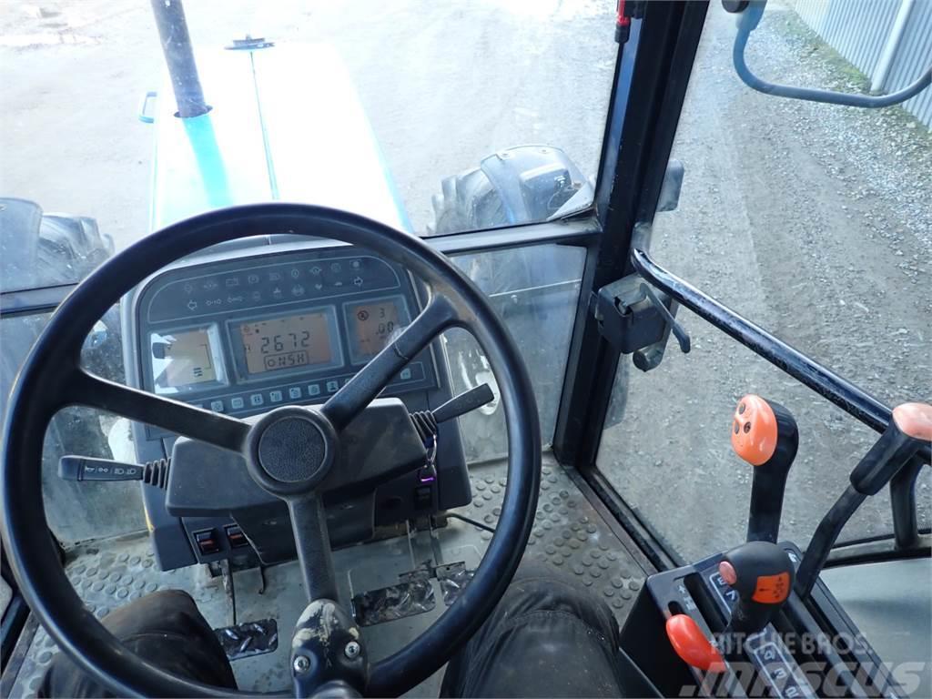 New Holland 7840 Traktory