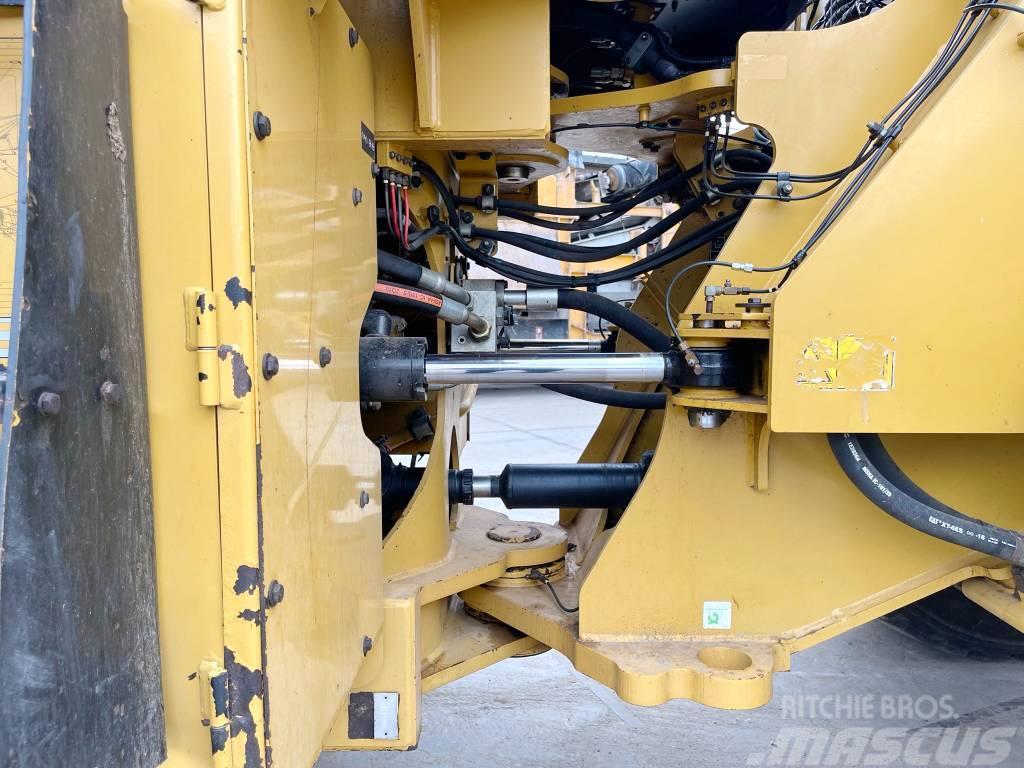 CAT 966M XE - Excellent Condition / Well Maintained Kolesové nakladače