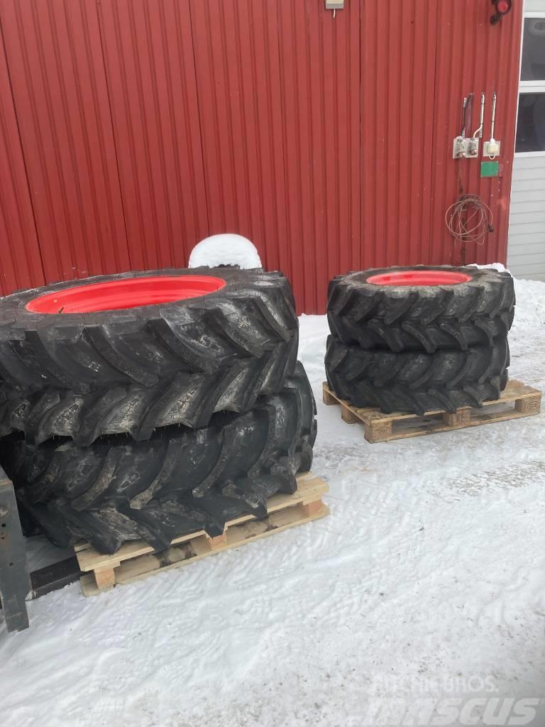  Däck och fälg 480/70R34 - 380/70R24 Ďalšie príslušenstvo traktorov
