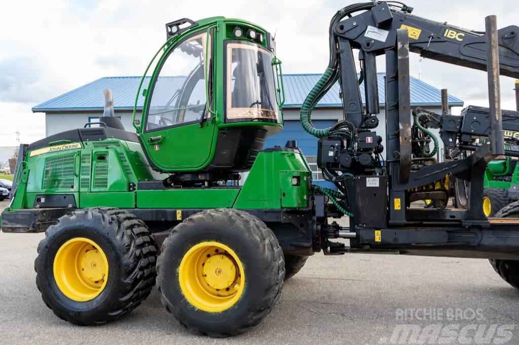 John Deere 1510G Lesné traktory