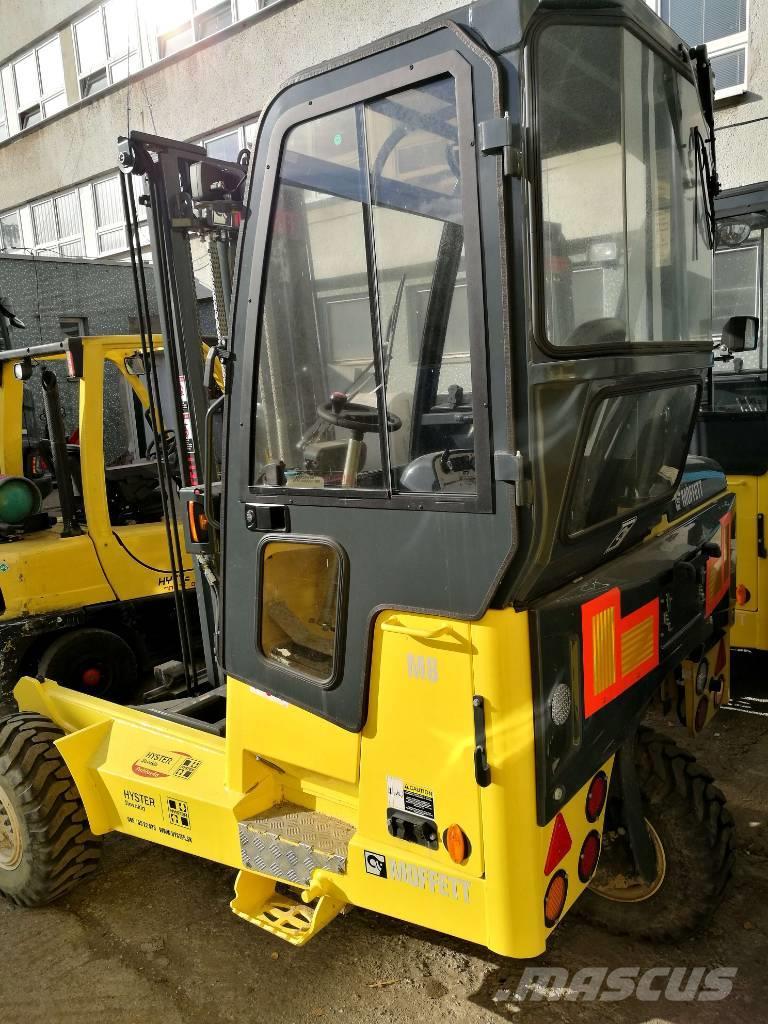 Moffett M8 35.3 Terénne vysokozdvižné vozíky