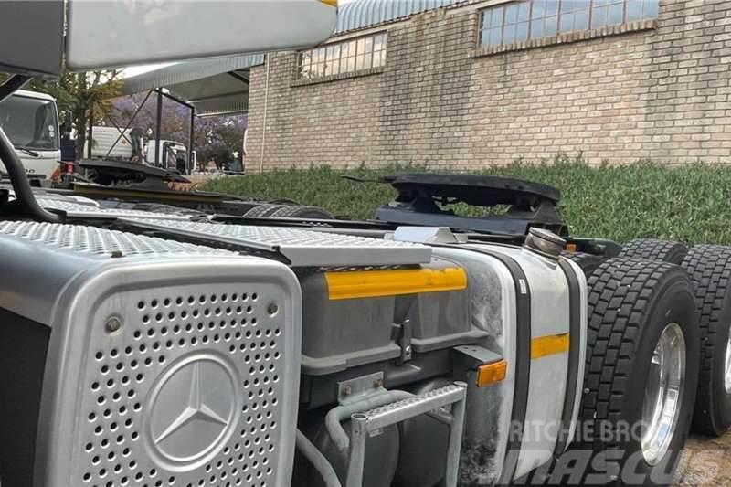 Mercedes-Benz Actros 2646 6x4 Truck Tractor Ďalšie nákladné vozidlá