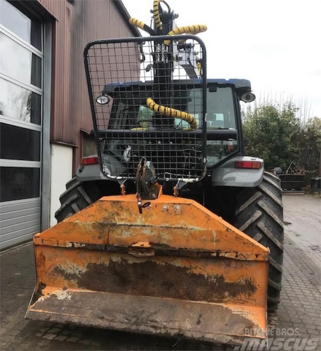New Holland - Traktory
