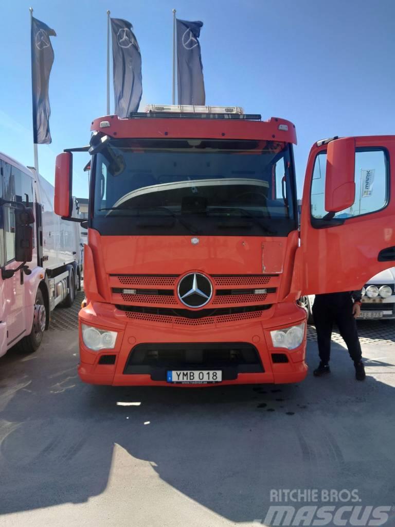 Mercedes-Benz Antos 2832 Kranbil Plošinové nákladné automobily/nákladné automobily so sklápacími bočnicami