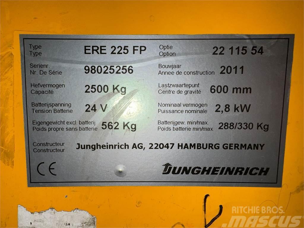Jungheinrich ERE 225 - 2.500KG - 4.908 STD. Mini rýpadlá < 7t
