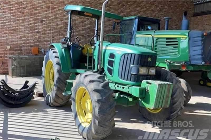 John Deere 6430 Traktory