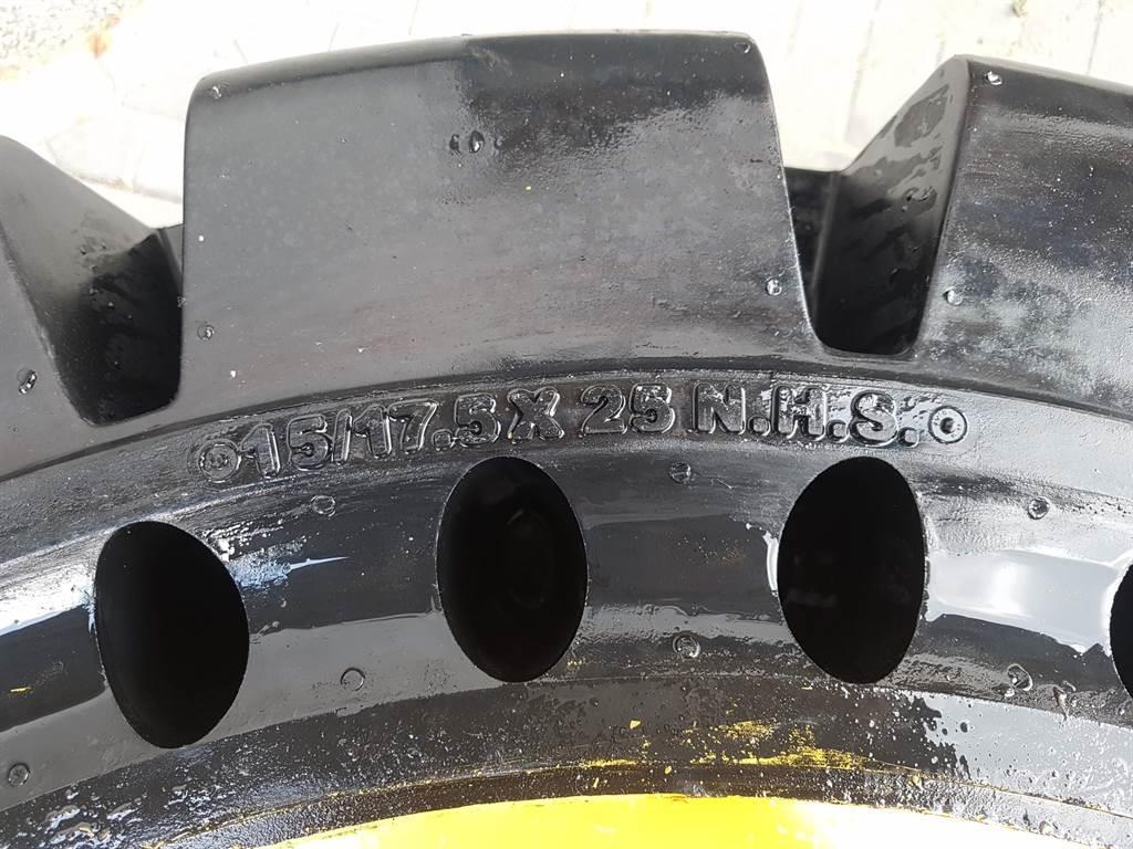 CAT 910/914 - 447-1131 - Tyre/Reifen/Band Pneumatiky, kolesá a ráfiky