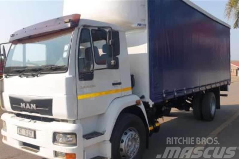 MAN 2018 MAN CLA15.220 CURTAIN SIDE TRUCK Ďalšie nákladné vozidlá
