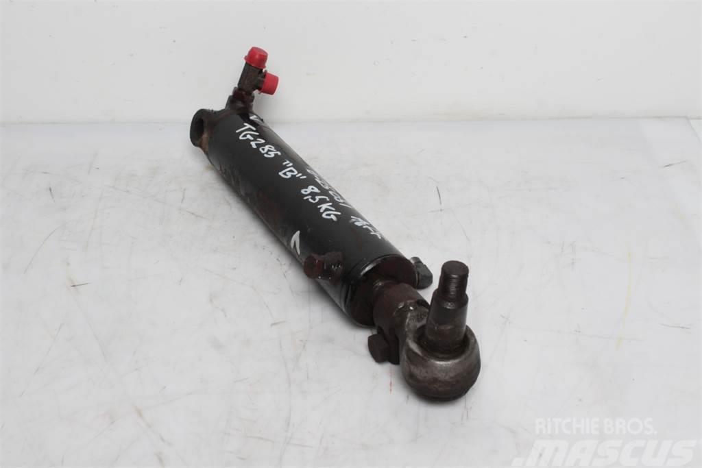 New Holland TG285 Front axle steering cylinder Prevodovka