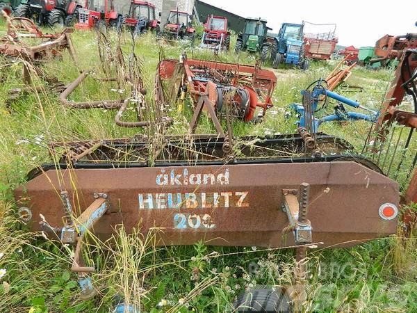  Heublitz 200 Obracače a zhrabovače sena