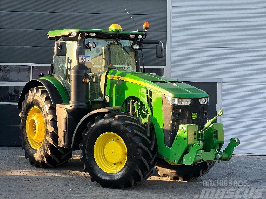 John Deere 8400 R Traktory