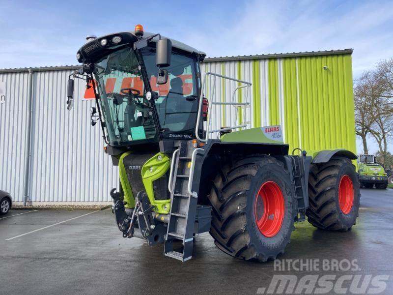 CLAAS XERION 4200 SADDLE TRAC Traktory