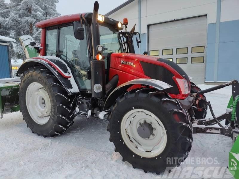 Valtra N123 H5 Traktory