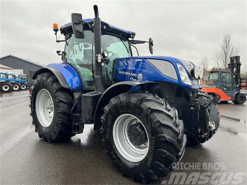 New Holland T7.270 Blue power Traktory