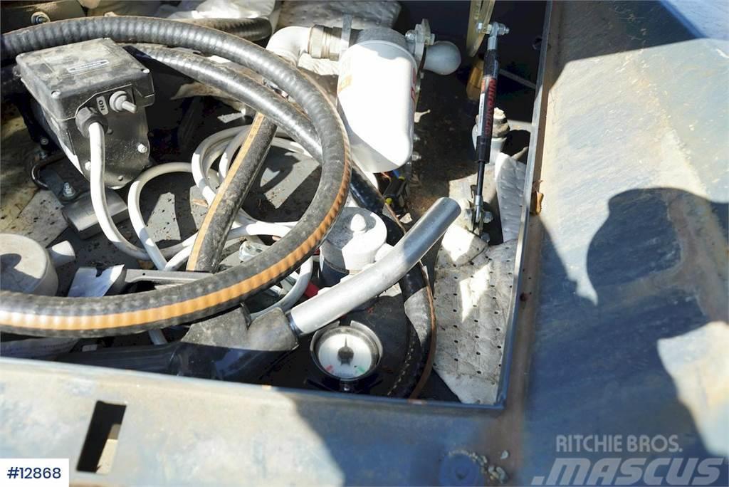 Hitachi ZX85 US-6 w/ 3 buckets, rotor tilt, diesel tank, c Pásové rýpadlá