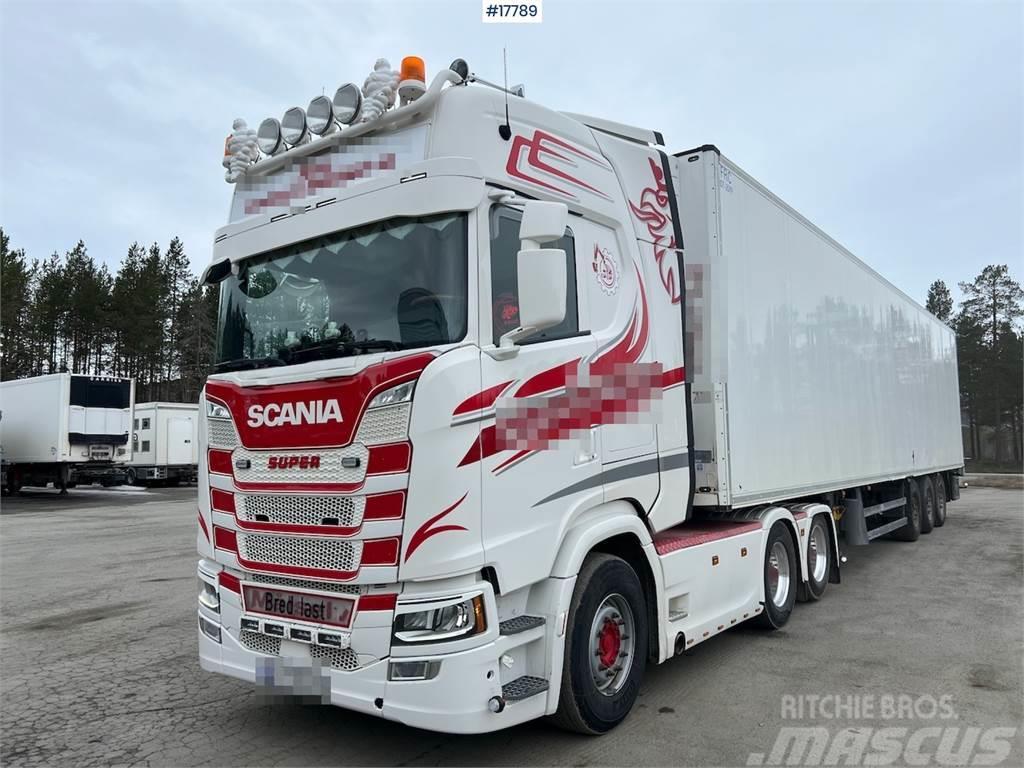Scania S500 6x2 tow truck w/ tipping hydraulics and raise Ťahače