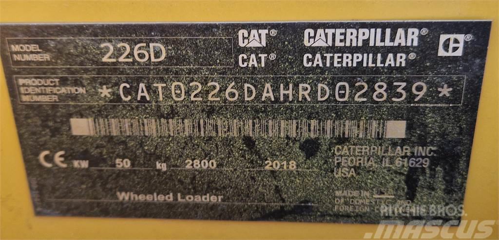 CAT 226D Kolesové nakladače