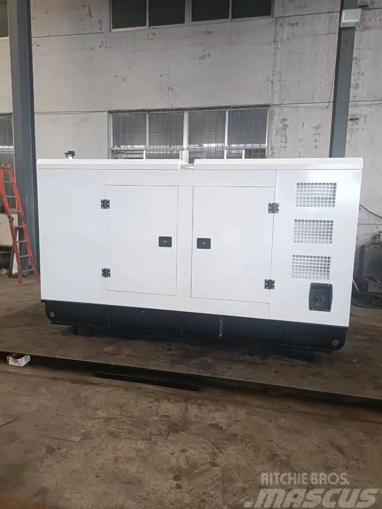 Cummins 120kw 150kva generator set with silent box Naftové generátory