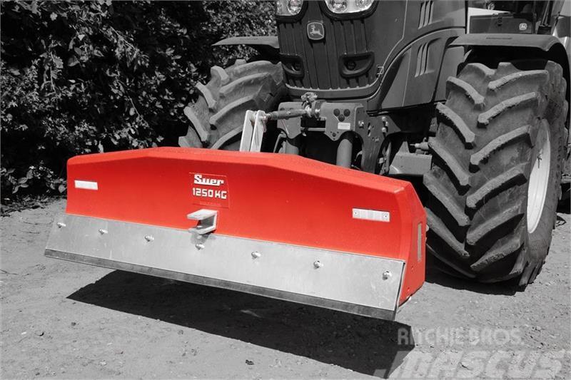  Suer 1250 kg med skrabe funktion GRATIS LEVERING Ďalšie príslušenstvo traktorov