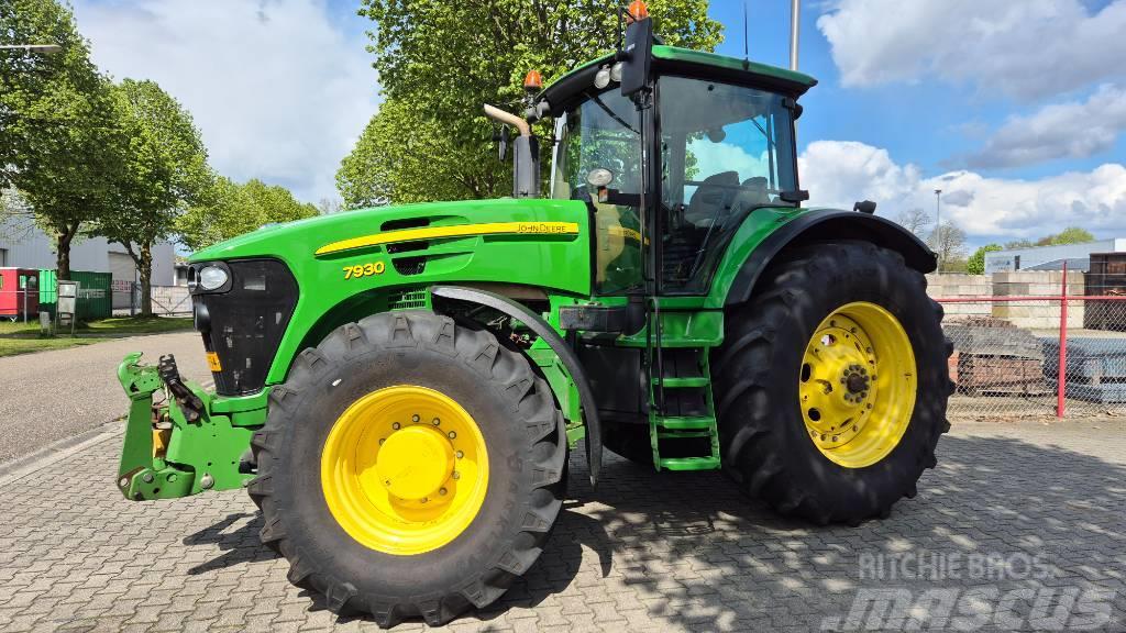 John Deere 7930 Premium Traktory