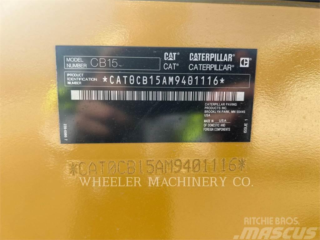 CAT CB15 CW VV Tandemové valce