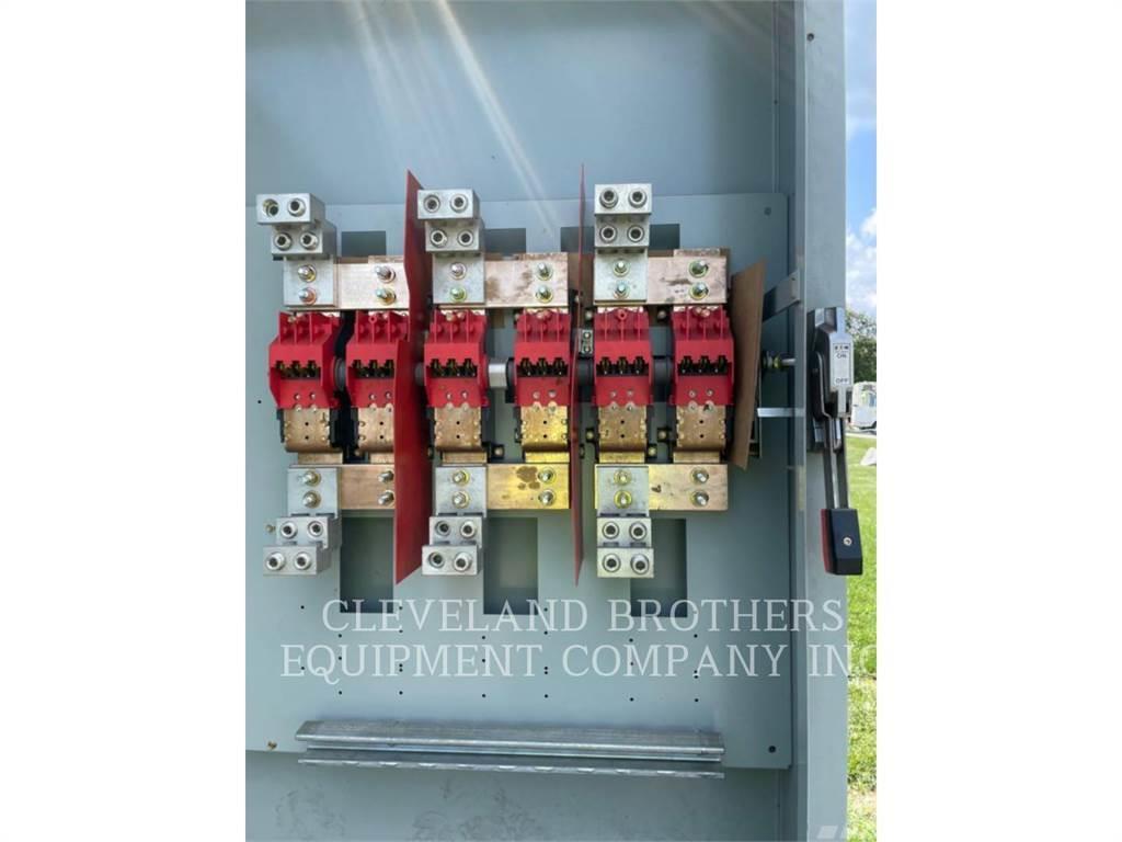  MISC - ENG DIVISION 1200 AMP DISTRIBUTION PANEL Iné