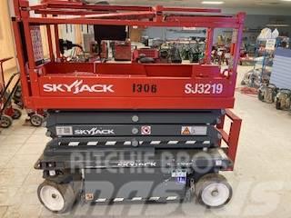 SkyJack SJ 3219 Nožnicové zdvíhacie plošiny