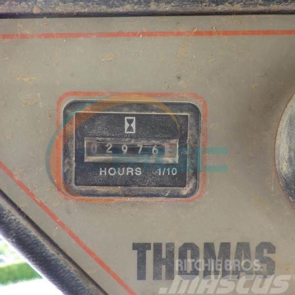 Thomas 153 Kolesové nakladače