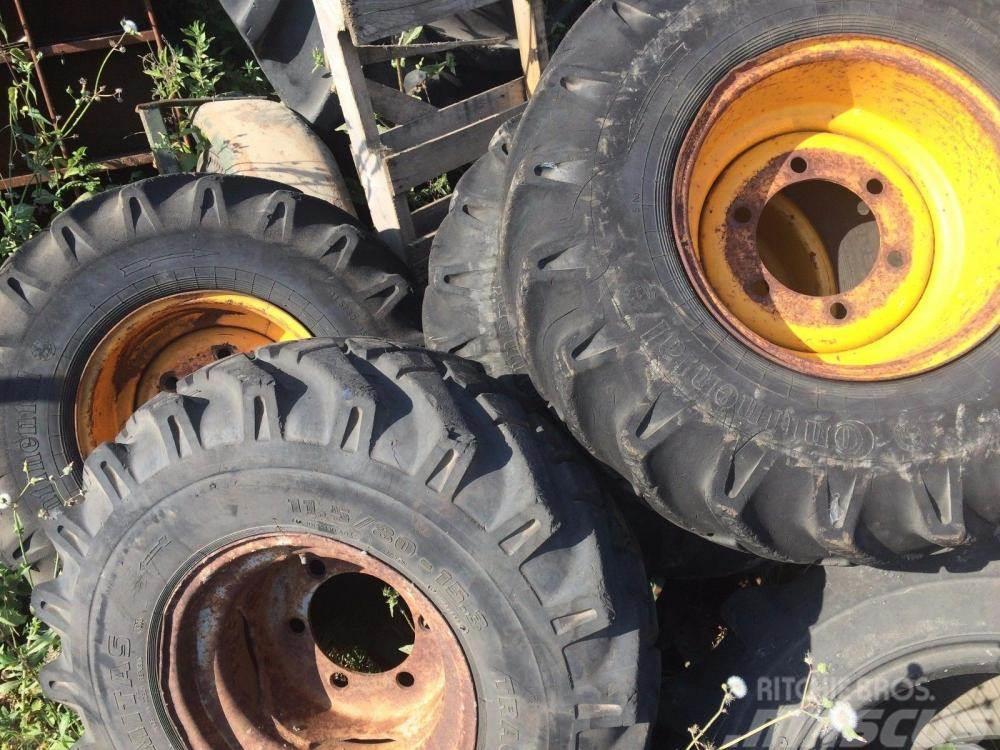  Dumper wheel and tyre 11.5/80 - 15.3 £60 plus vat  Pneumatiky, kolesá a ráfiky