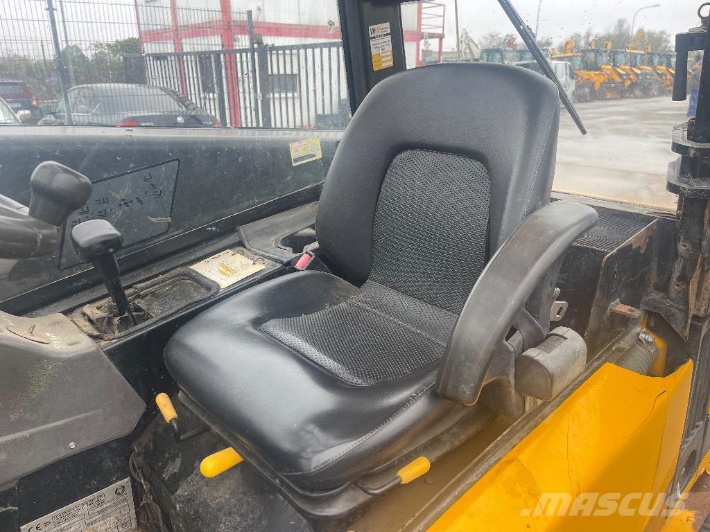 JCB TLT 30 D 4x4 !! Teleskopické manipulátory