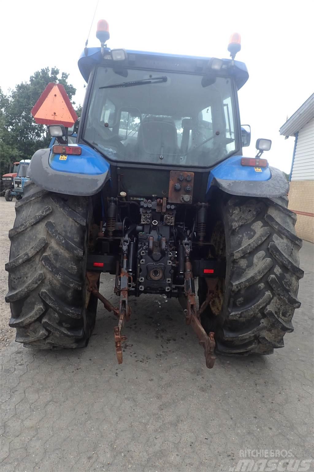 New Holland TM155 Traktory