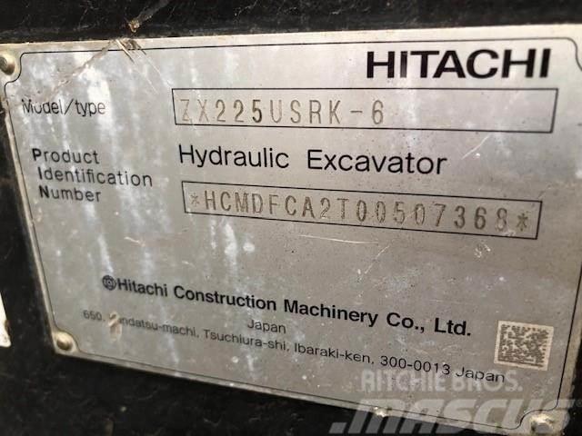 Hitachi ZX225USRK-6 Pásové rýpadlá