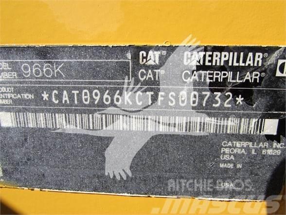 CAT 966K Kolesové nakladače