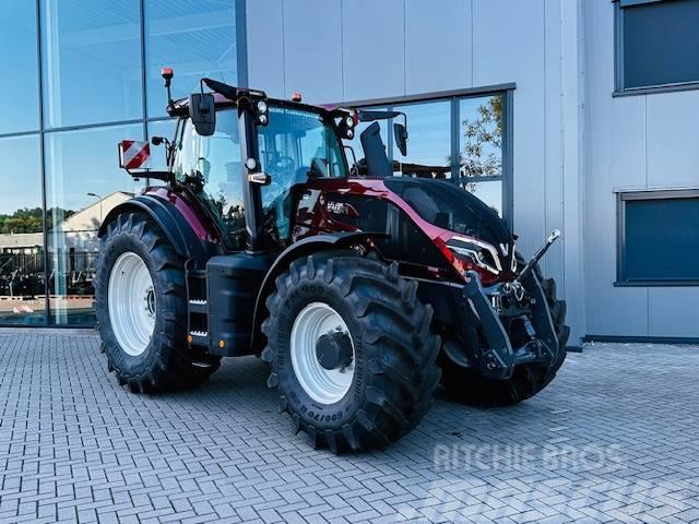 Valtra Q305 DEMO Super Compleet! Traktory