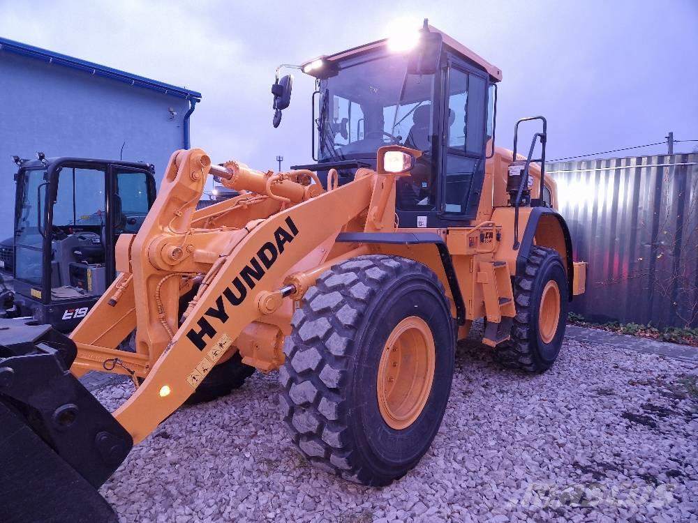 Hyundai HL955 Kolesové nakladače
