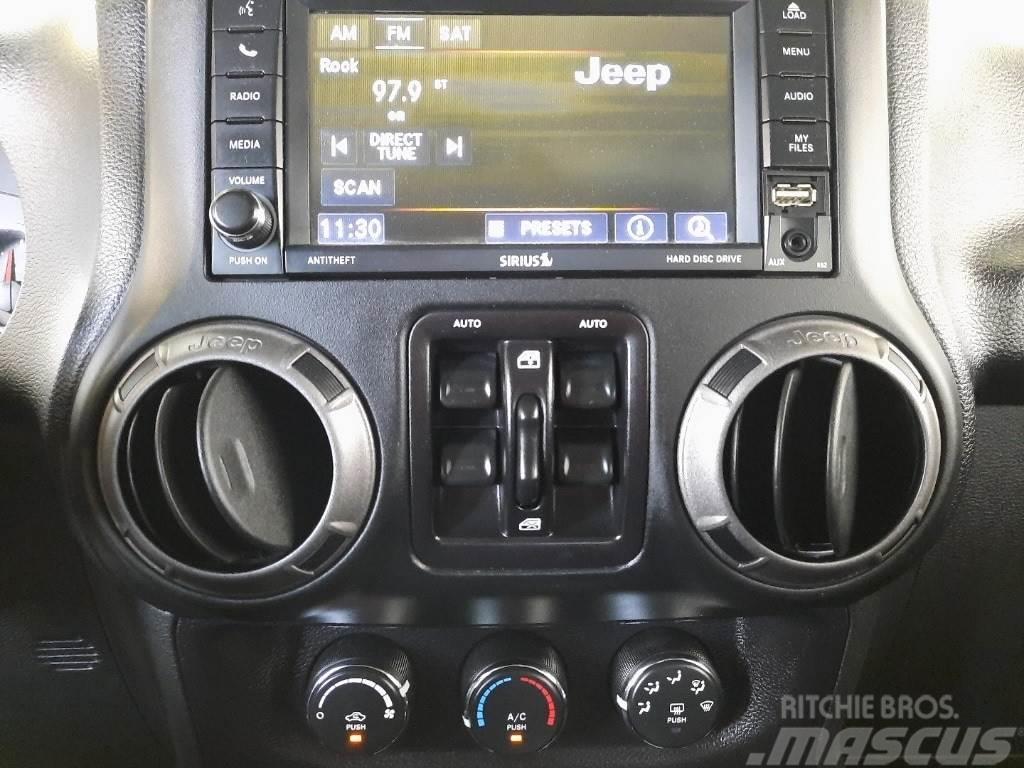 Jeep Wrangler JK Automobily