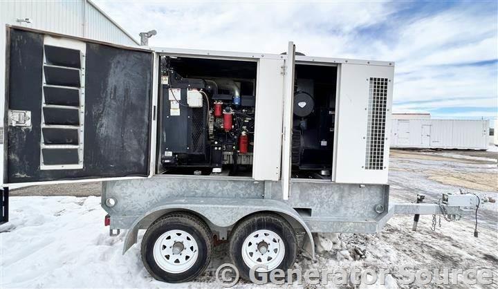 CAT 150 kW - JUST ARRIVED Naftové generátory