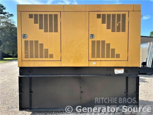 CAT 230 kW Naftové generátory