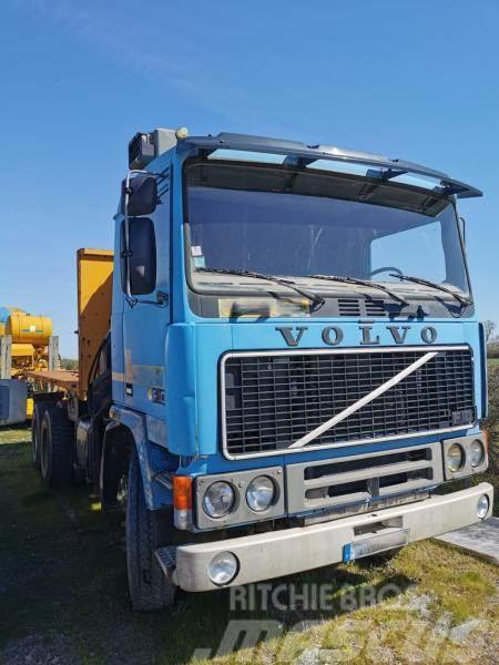 Volvo F10 Plošinové nákladné automobily/nákladné automobily so sklápacími bočnicami