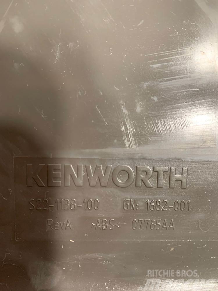Kenworth T800 Náhradné diely nezaradené