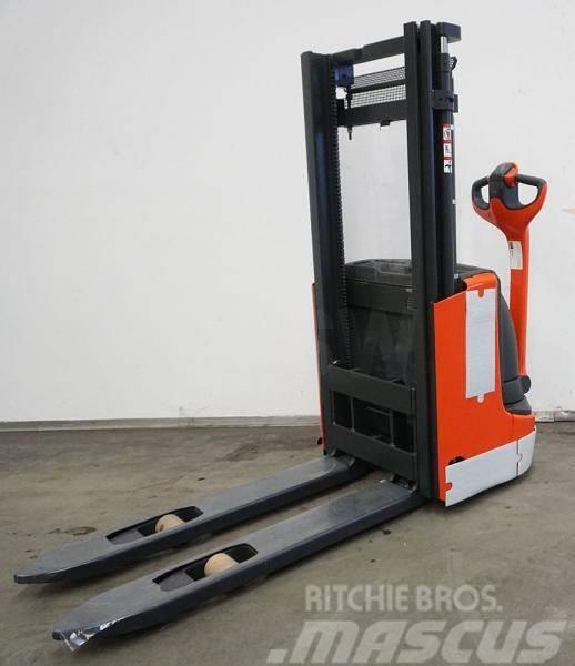 Linde L 10 B 1172 Self propelled stackers