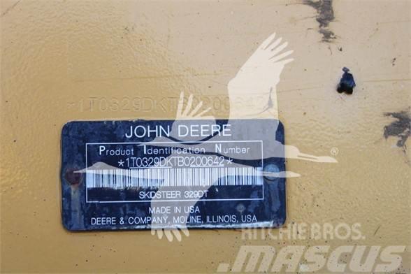 John Deere 329D Šmykom riadené nakladače